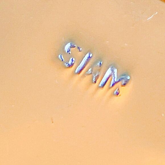 VTG Mid Century Brooch Siam Red Enamel Gold Tone Floral Thai Dancer Motif - Picture 10 of 11